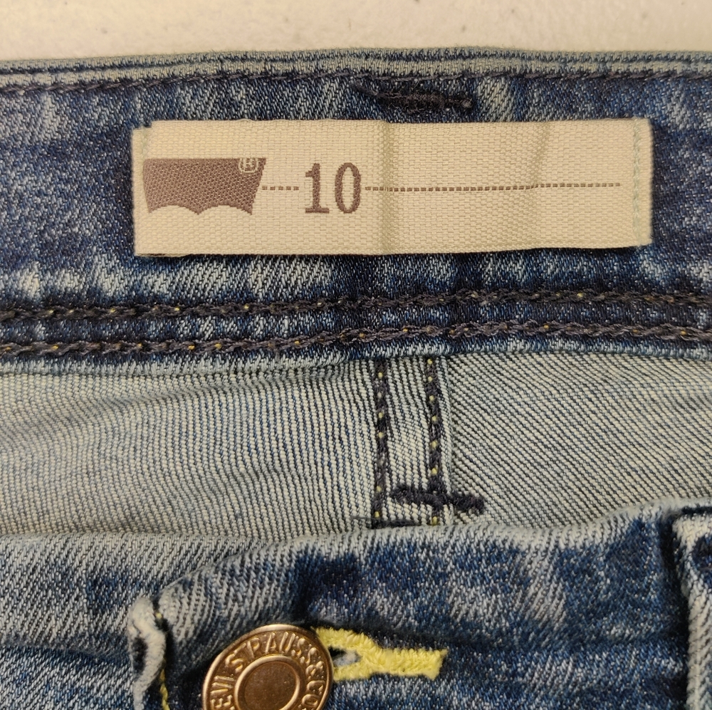 Levi's Blue Jean Shorts Women's Size 10 - Picture 3 of 4